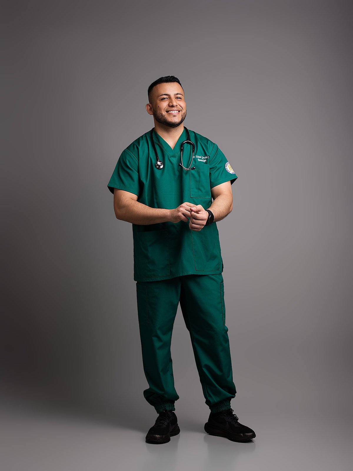 Dr. Edward Gonzalez, pediatra neonatólogo